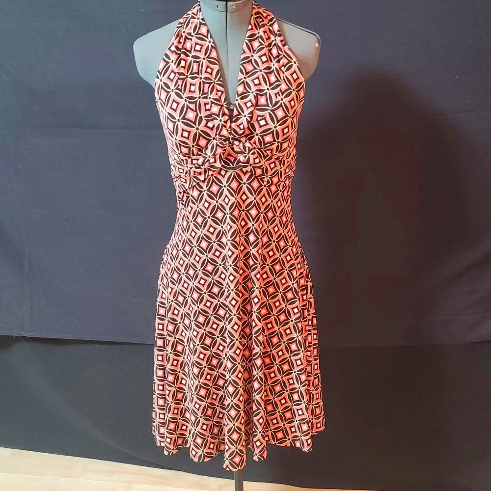 Halter Top V-Neck Knee Length Dress Featuring white & Brown Geo Shapes (Size M)